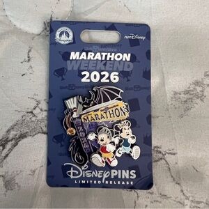 Disney | NWT Mickey & Minnie Marathon Pin
